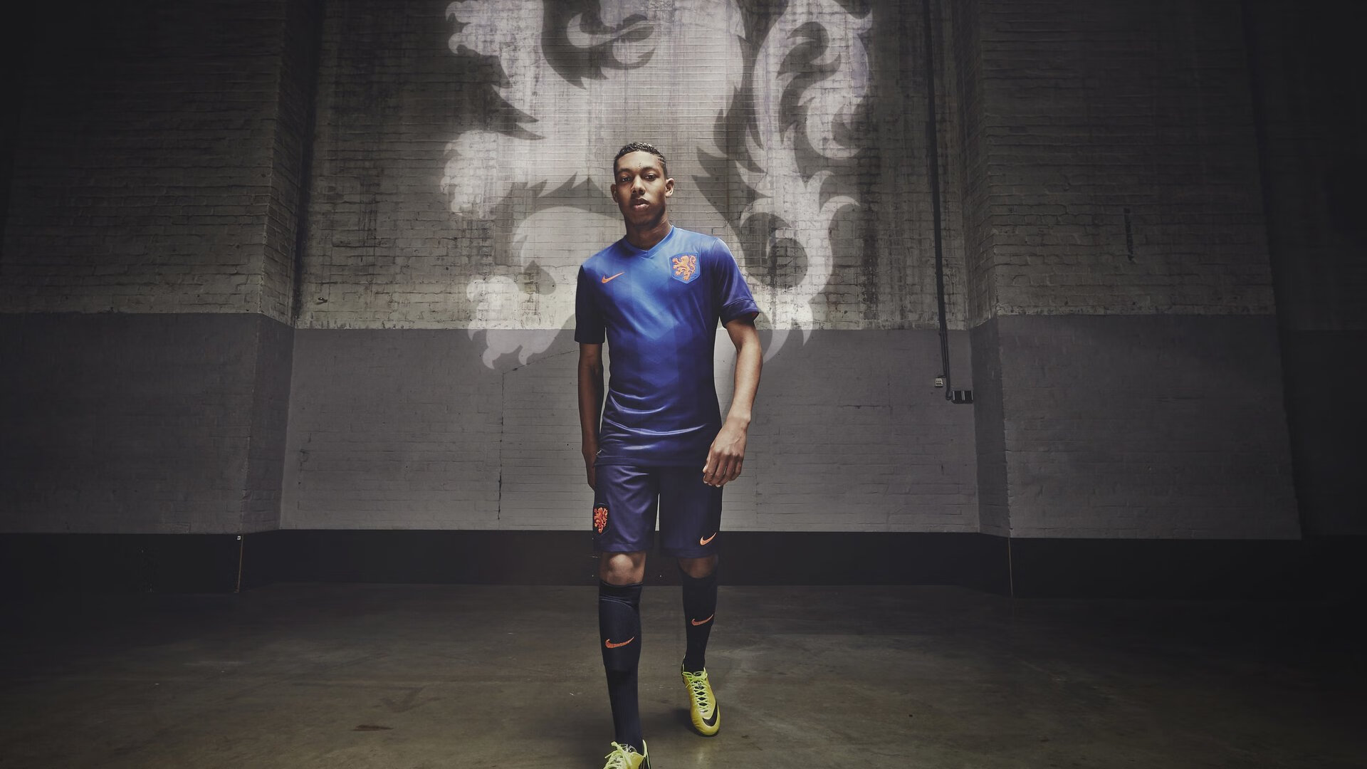 开云官网2026-爵士强势拿下森林狼,范弗利特在意甲焦点战接管比赛,跨越体育疆界的领袖光芒