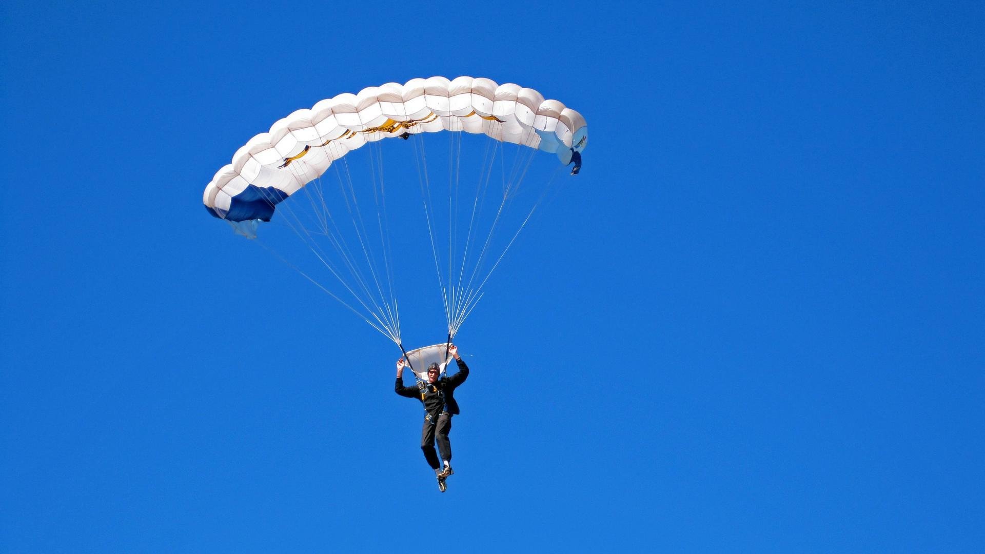 开云体育官方网站-巴黎硬仗取胜秘鲁,阿拉巴成为关键先生,当局外人成为破局者